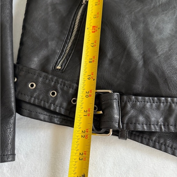 Women’s Black Faux Leather Jacket - Size 1x - Picture 8 of 8